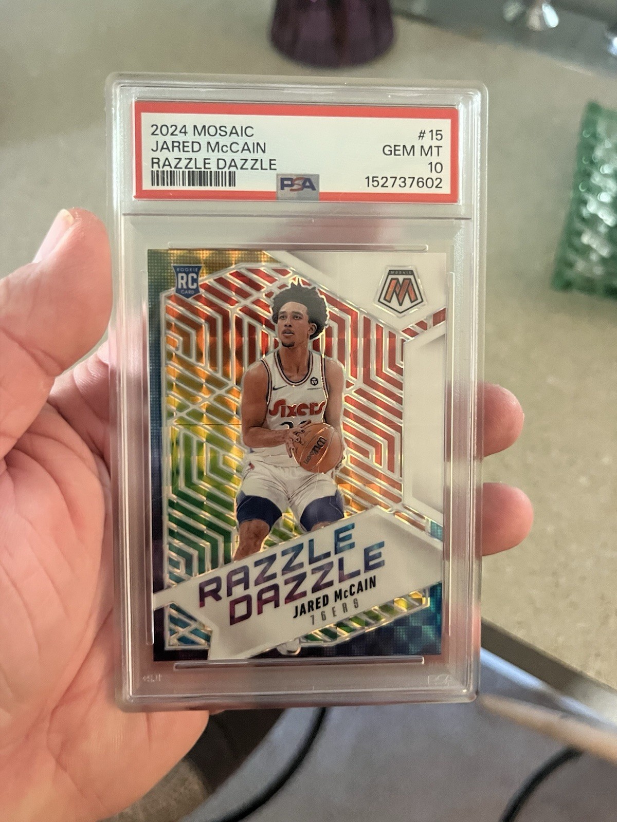 2024-25 Panini Mosaic - Razzle Dazzle Jared McCain #15 (RC)