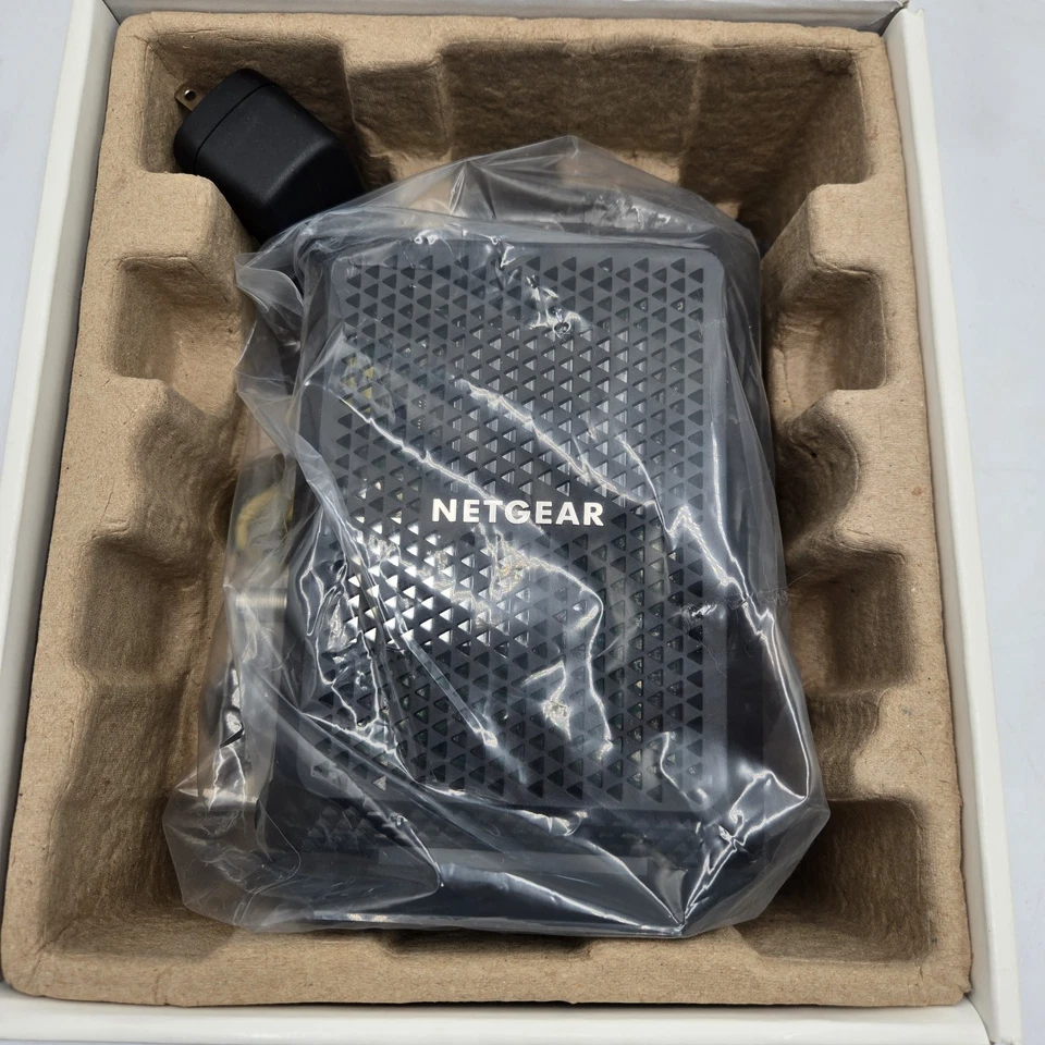 NETGEAR CM700 High Speed Cable Modem CM700-100NAS 1.4Gbps DOCSIS 3.0 - Image 2 of 4