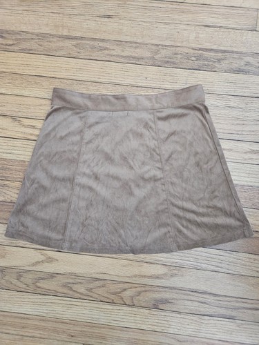 American Eagle Faux Suede Mini Skirt Womens Sz 2 Brown Camel Snap Button Up Boho - Bild 2 von 7