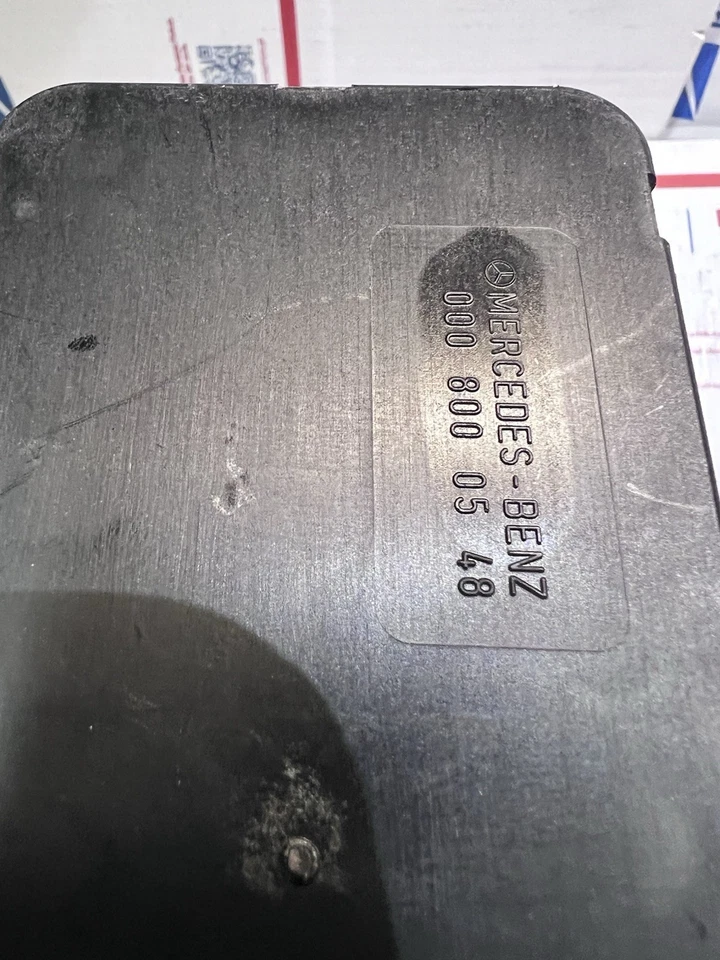 Bomba de vácuo 1984-93 Mercedes 420SEL 320SE 190E bloqueio central fabricante de equipamento original 0008000548 - Imagem 3 de 3