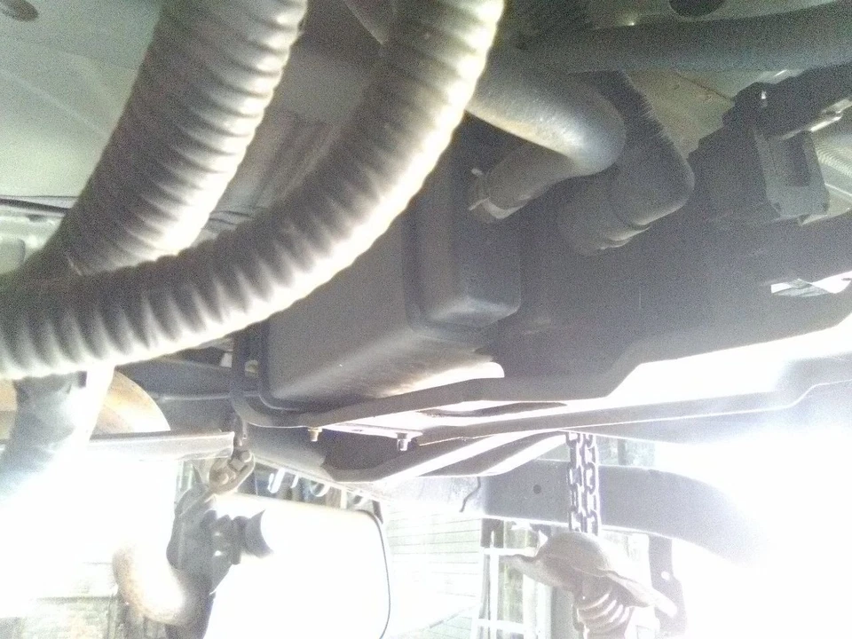 Nissan Armada 2018 bote de vapor de combustible 5,6 litros automático Foto 2 de 4