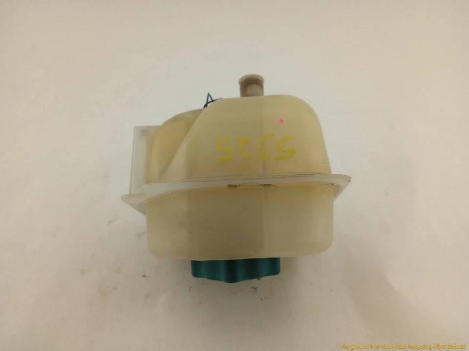 Резервуар для хранения охлаждающей жидкости Volvo 850 подходит для 1993 1994 1995 1996 1997 93 94 95 - Изображение 4 из 4