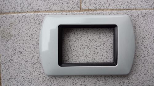 PLACCHE PLACCA IN METALLO COMPATIBILE LIVING INTERNATIONAL BTICINO COMPATIBILI - Imagen 14 de 56
