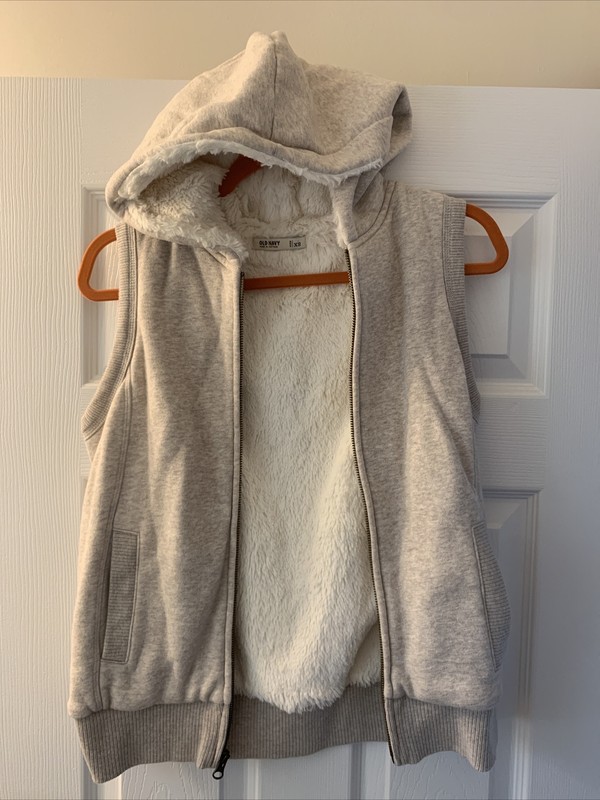 Women’s Old Navy Oatmeal Hooded  Vest Lined W/ Sherpa Sz XS