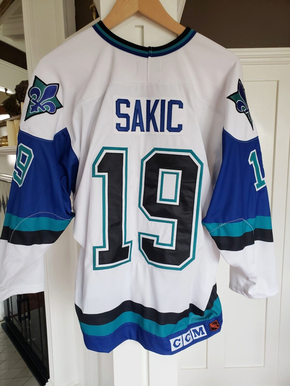 No Tariffs! Quebec Nordiques Joe Sakic 95/96 The Shelved Wolf White Jersey 48
