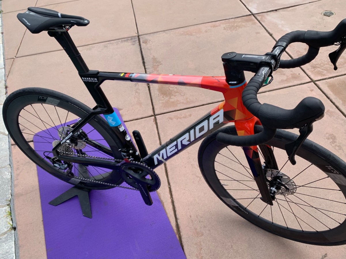 MERIDA REACTO LTD ED. TEAM BAHRAIN REPLICA M 2022/3 CARBON gravel