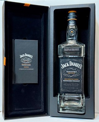 Jack Daniels Sinatra Select Special Edition **EMPTY BOTTLE** w/Box and Book