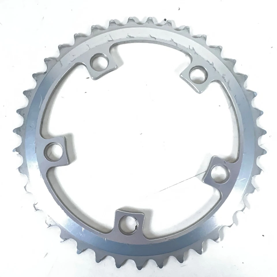 Sugino Alloy Chainring 39 Tooth 110 BCD in Silver - Image 4 of 4