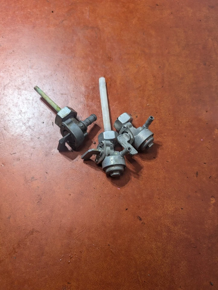 Honda CB750 C 1981 81 Custom Gas Combustible Petcock Válvula de Combustible Foto 3 de 4