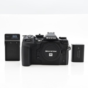 OLYMPUS / OM-1 ボディ 初期型OLYMPUS OM-1 ほぼM-1ブラックボディを