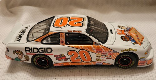 Tony Stewart #20 2000 Home Depot Kids Workshop 1/24 Elite NASCAR Diecast - Picture 2 of 7