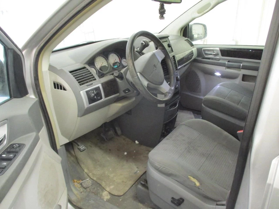 Cilindro maestro de freno Dodge Caravan 2010 Vin A séptimo dígito 4877805AD 4042 Foto 2 de 4