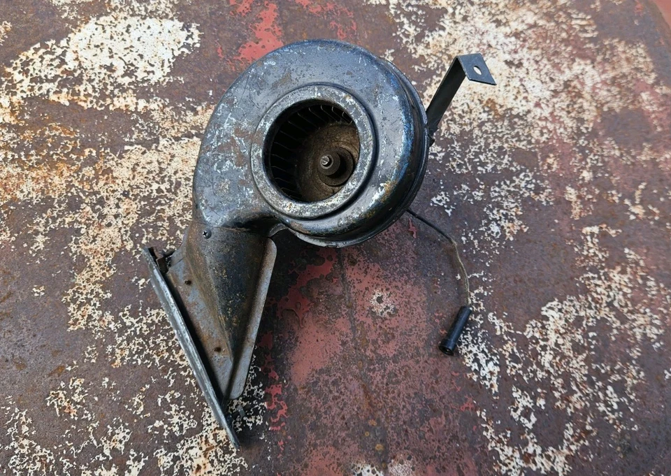 Cadillac 1951-1952 cupé ventana trasera desempañador soplador motor y salida serie 61 62 Foto 2 de 4