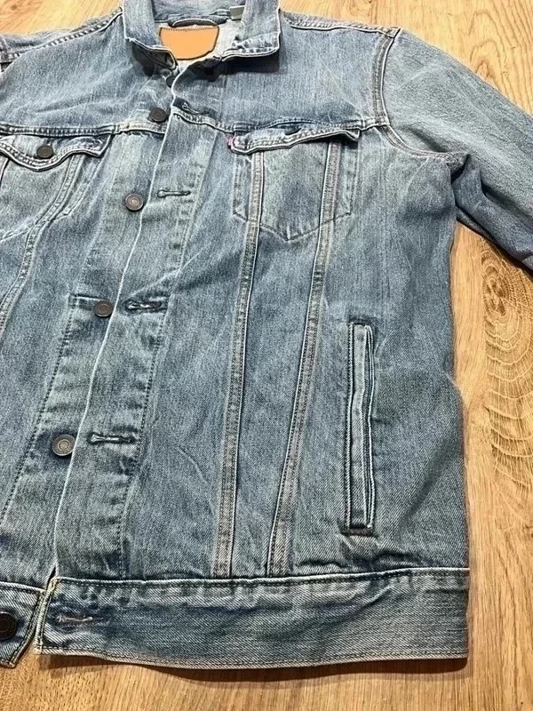 Levi Trucker, photo 4 sur 5