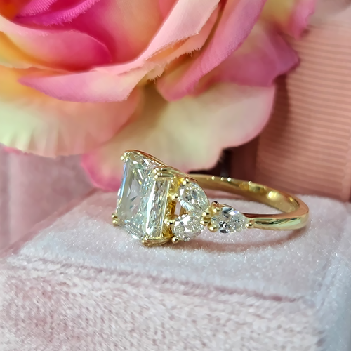 Radiant Cut 3.40 Ct Lab Grown Diamond Wedding Ring 14k Yellow Gold IGI 7 6 8 - Picture 7 of 14