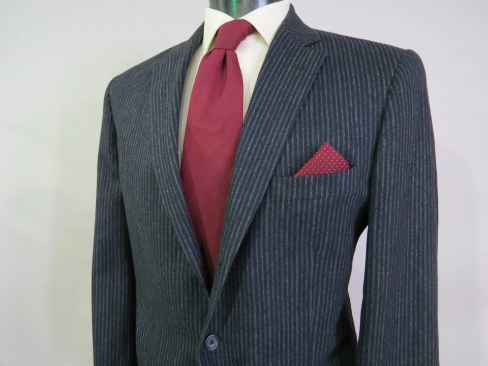 Traje completo Southwick Hecho en EE. UU. Azul marino audaz a rayas de tiza tres en dos botones 44 L Foto 2 de 4