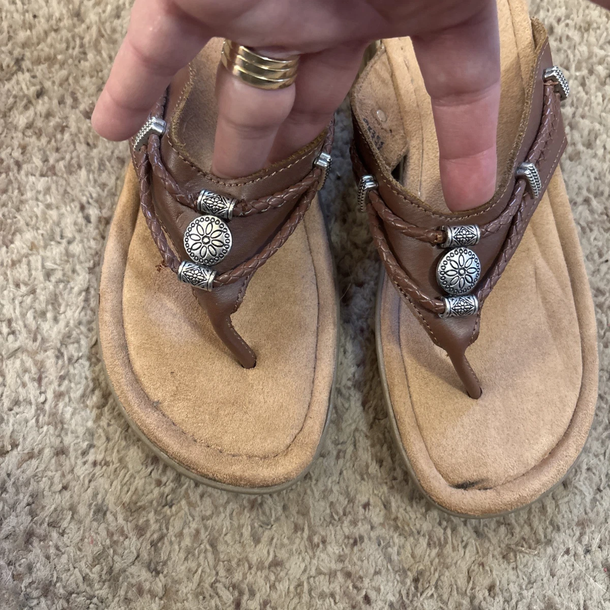 Minnetonka Silverthorne Thong Womens #Sandal in... - Depop