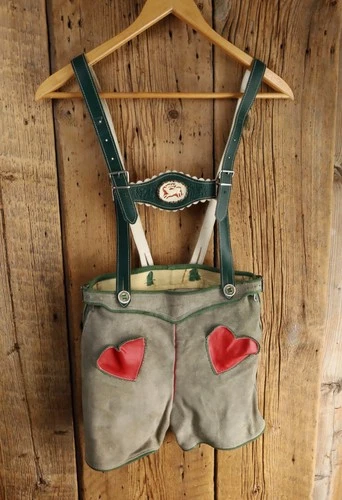 Green Leather Lederhosen w Red Heart Pockets Women's Size 8 (24x3.5)