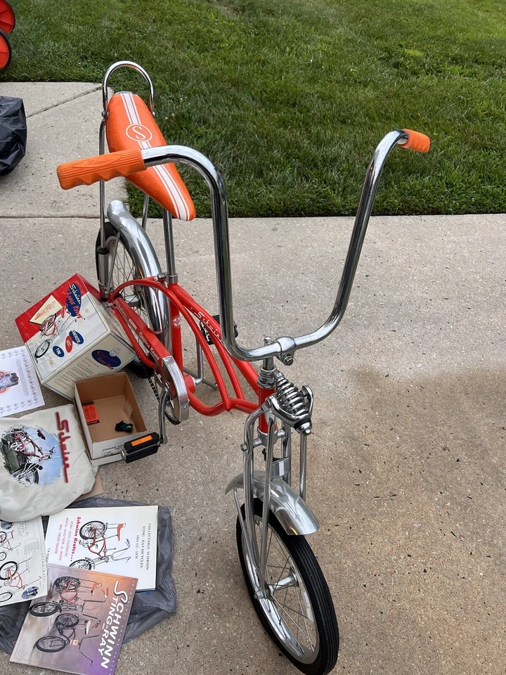 Bicicleta Schwinn Stingray Orange Krate 1998 Sting Ray Plus muchos accesorios Foto 2 de 4