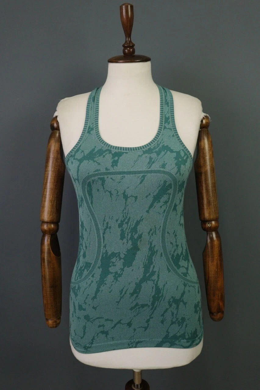 Lululemon Athletica Green Sleevelss Printed Stretch Base Layer Top Shirt Size 4