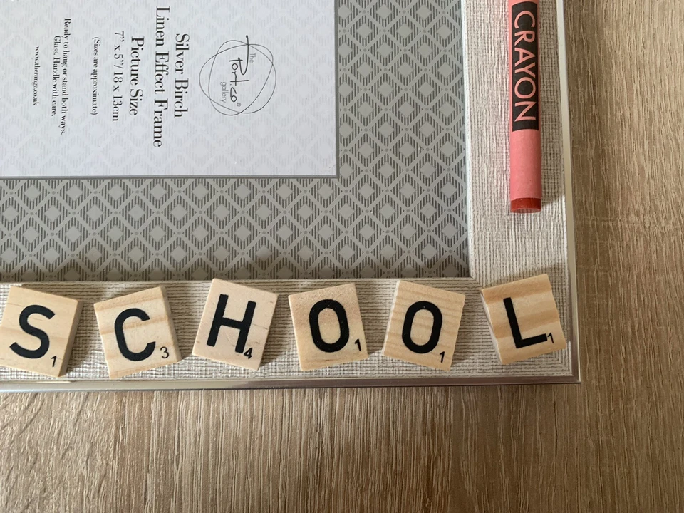 Hecho a mano del primer día en la escuela foto/marco de imagen azulejos rascadores Foto 3 de 3