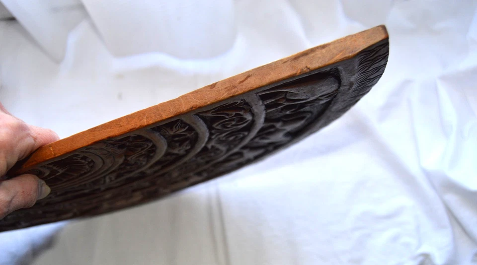 LARGE INDIAN CARVED WOOD TEMPLE CARVING VINTAGE LARGE WALL HANGING DOOR ARCH - Image 2 of 4