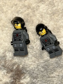 Lot Of 2 LEGO Space Police 3 Officer 8 Minifigure sp106 5974