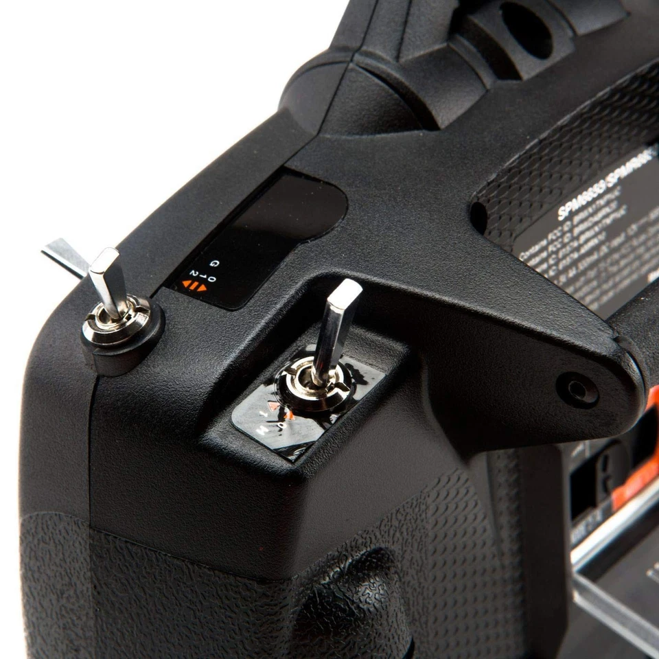 DX6e 6-Channel DSMX 2.4GHz RC Radio Transmitter Only (No Receiver) with 250 M... - Image 3 of 4