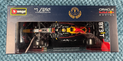 1:24 Burago Red Bull RB18 F1 Max Verstappen Abu Dhabi Grand Prix