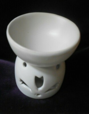 Decorative fragrance lamp - aroma lamp - fragrance oil - ceramic tea light - white