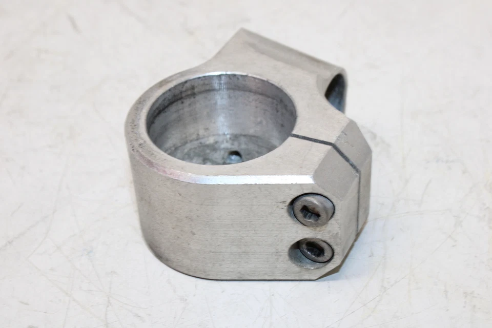 Крепление на руль 1996 Honda Cbr600f3 с правым зажимом - Изображение 4 из 4