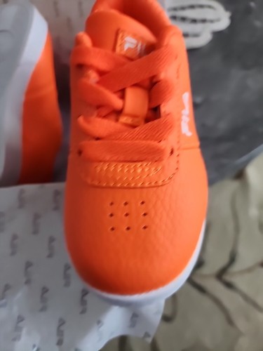 New in Box FILA Infant/toddler Sz 7, Impress LL Low Sneakers Bright Orange - Picture 6 of 15