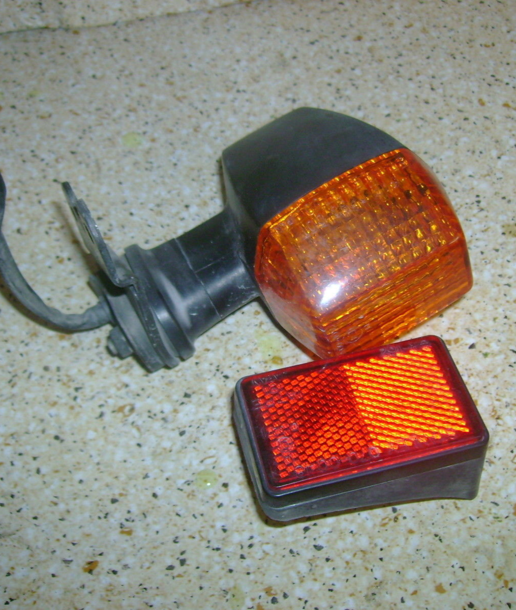 1992 Kawasaki Ninja ZX600 ZX 600 Right Rear Turn Signal