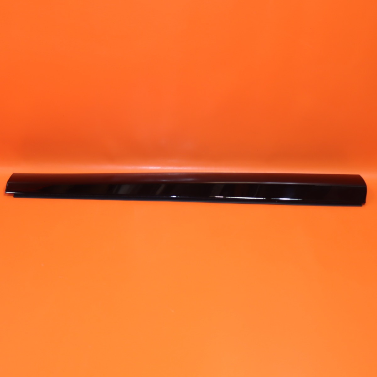 Rolls-Royce Cullinan 2017-2021 Rear Right Body molding P/N 51137448584