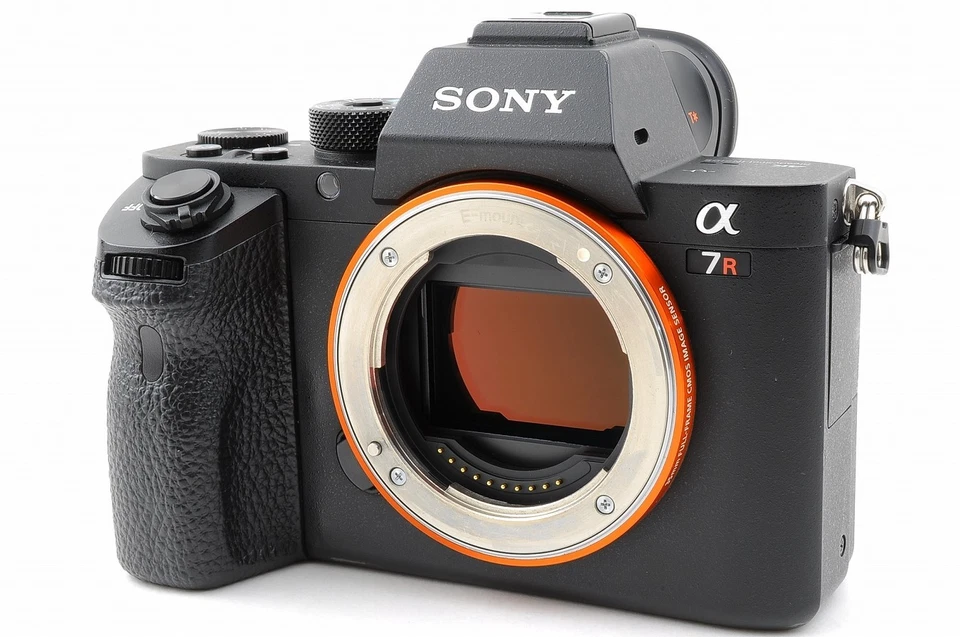 Cámara Sony A7R II ILCE 7RM2 42,4 MP inglesa con cargador -S/C 49.866 -casi como nueva- Foto 2 de 4
