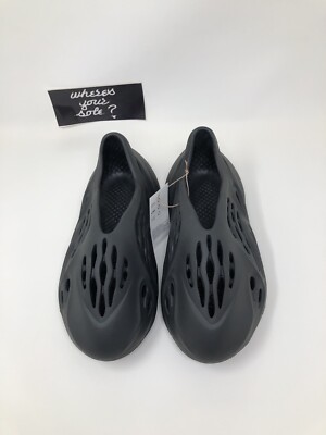 Adidas Yeezy Foam RNNR Onyx size 7 Black Runner NEW DS