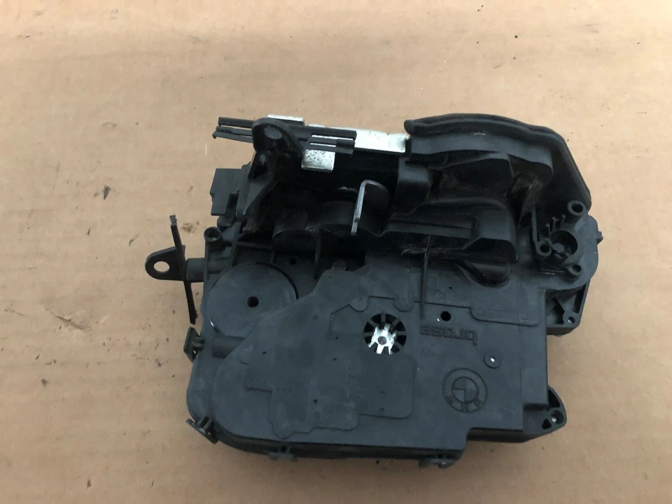 ACTUADOR PESTILLO CERRADURA PUERTA PASAJERO TRASERO DERECHO BMW OEM E60 E63 E90 E70 F10 F30 Foto 3 de 3