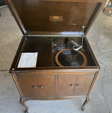 Victrola Complete VV 210 Victor Talking Machine VV-210 v LOUD