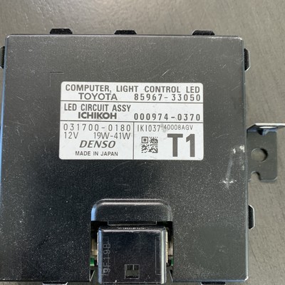 8596733050 Toyota Computer Light 8596733050 Genuine OEM Part for