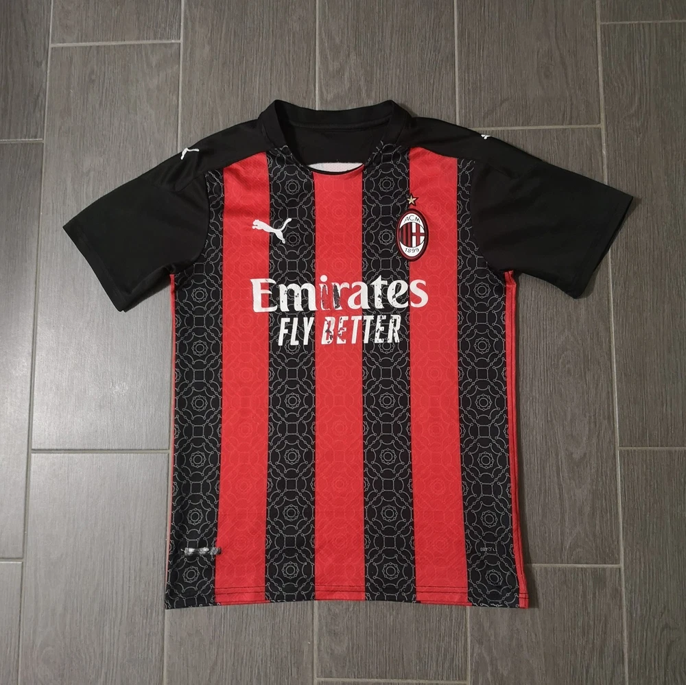 AC Mailand Trikot Größe: S 2020/21 Fußball Streatwear Puma Sport Fans