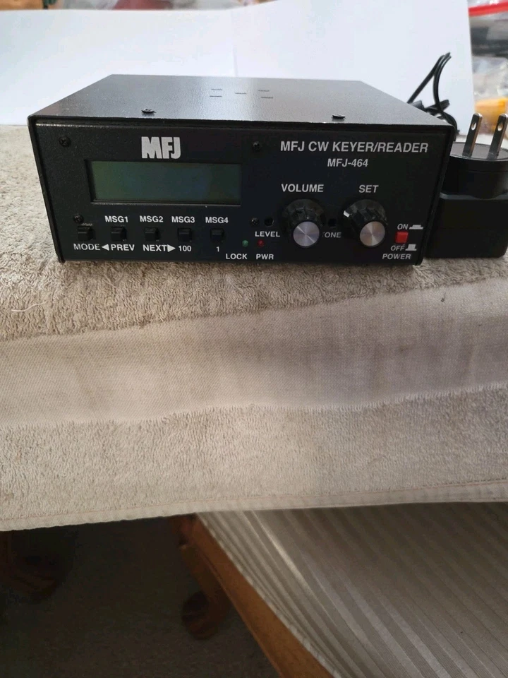 MFJ 464 CW Memory Keyer / Reader & Manual - Image 2 of 4