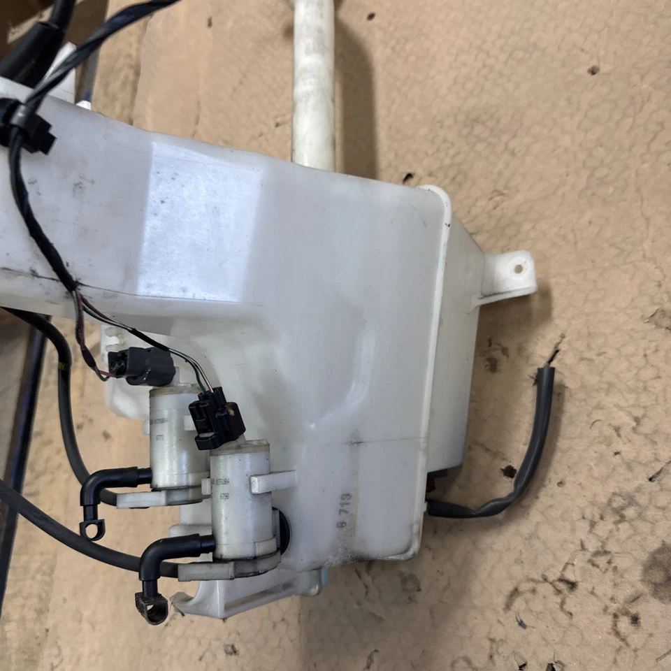 2014 2015 2016 2017 2018 SUBARU FORESTER Washer Bottle Windshield Pump Oem Hose - Image 2 of 4