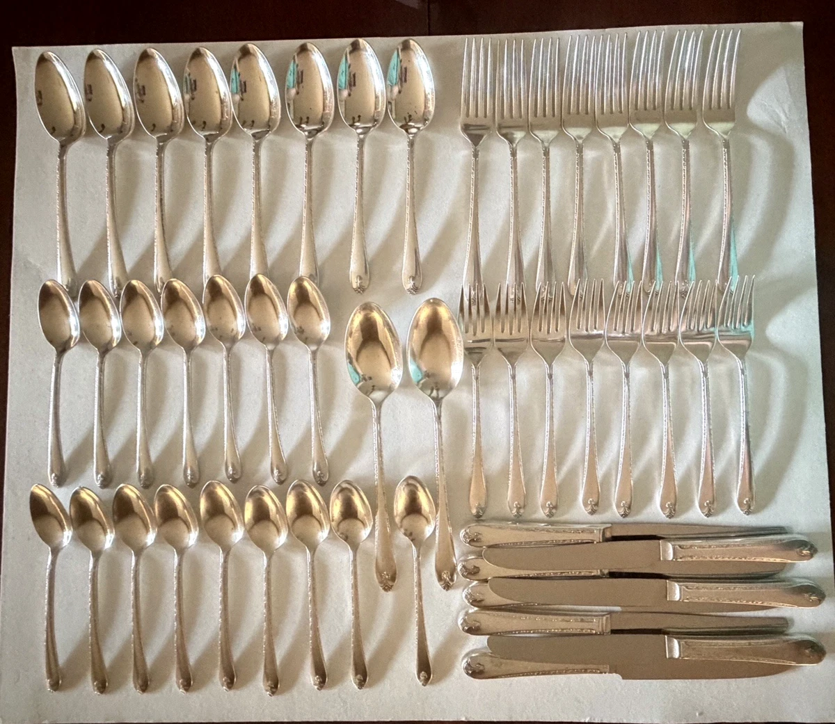 Wm. Rogers Son Exquisite Antique US Silver-Plated Flatware for