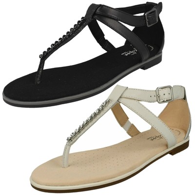 the bay clarks sandals