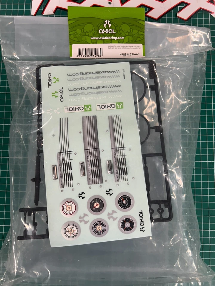 AX4011 CF-100 Interior Set Clear - Image 3 of 3