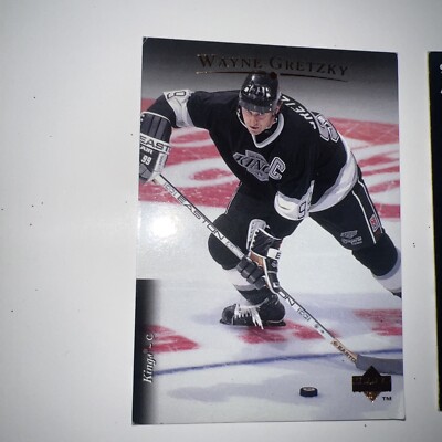 2 LOT  1995-96 Upper Deck - #99 Wayne Gretzky