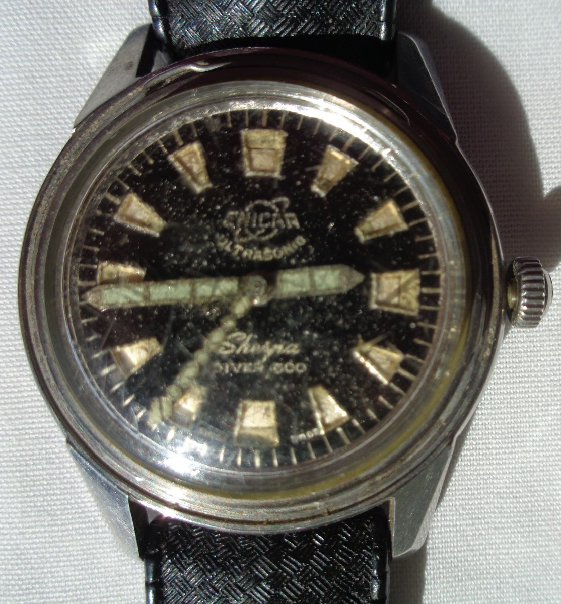 ENICAR Ultrasonic Sherpa Diver 600 Seapearl Swiss Automatic Watch & Tropic Band View 2