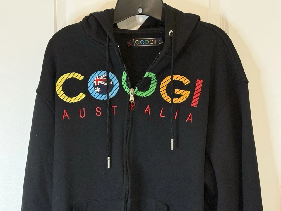 Suéter con Capucha Coogi Australia Vintage L Negro Deletrear 100% Auténtico Usado en Excelente Condición Foto 2 de 4