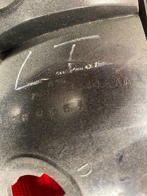 FORD E-150, E-250, E350, EXCURSION OEM LH/RH REAR TAILLAMPS #F7UB-13440/441AA - Image 3 of 4