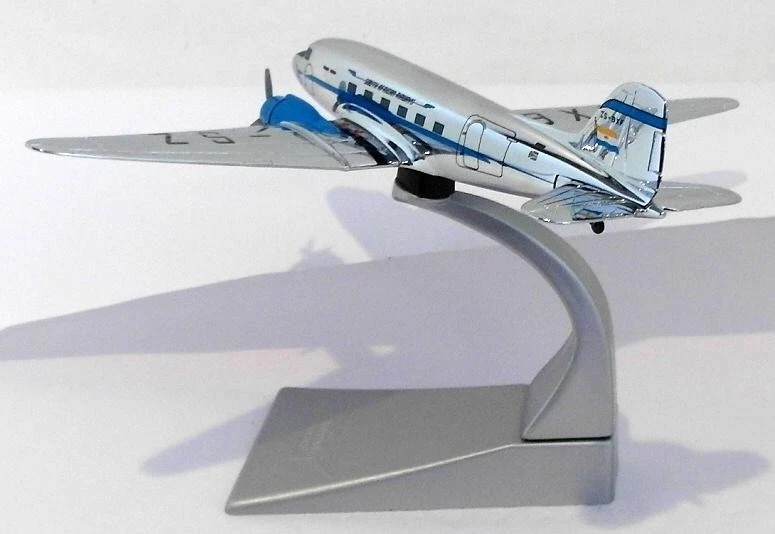 Vuelo histórico Corgi escala 1/144 AA30007 - Douglas DC-3 - South African Airways Foto 4 de 4